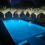 Spacious Retreat With Pool - 15 Min To Downtown