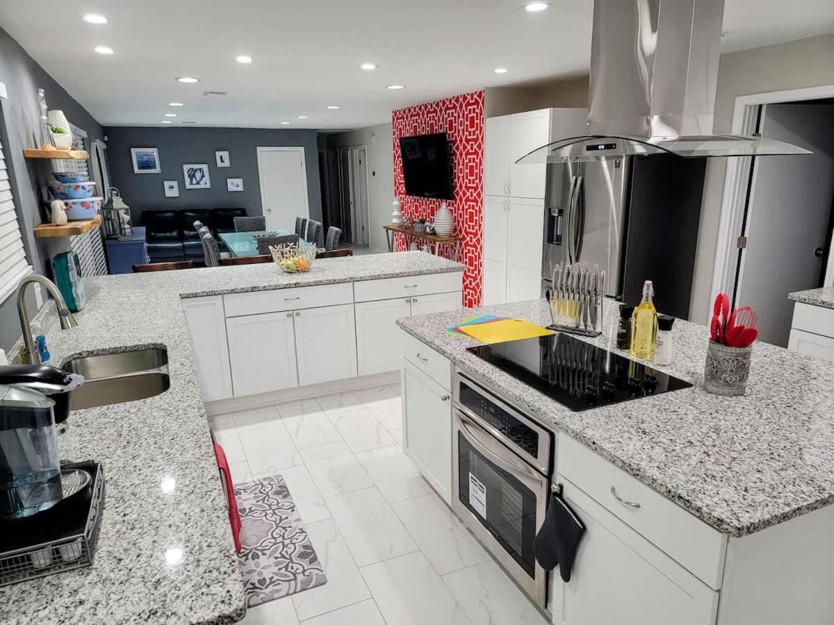 Holiday home Spacious Retreat With Pool - 15 Min To Downtown Savannah